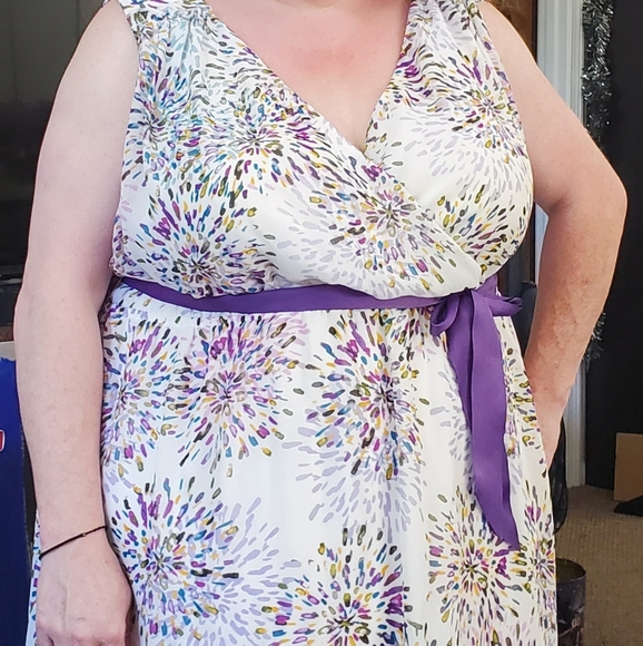 Plus size clothes n more - Picture 2 of 3